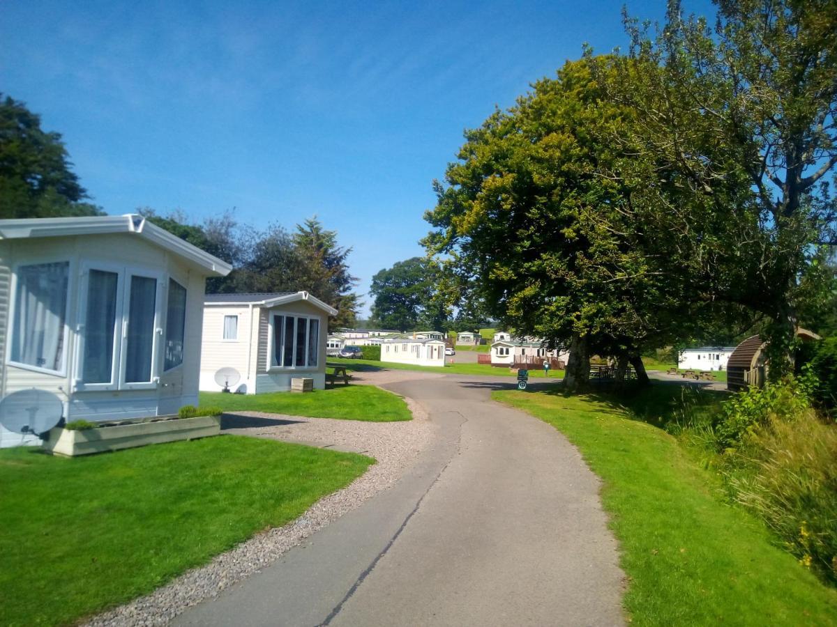 Campsie Glen Holiday Park Fintry Bagian luar foto