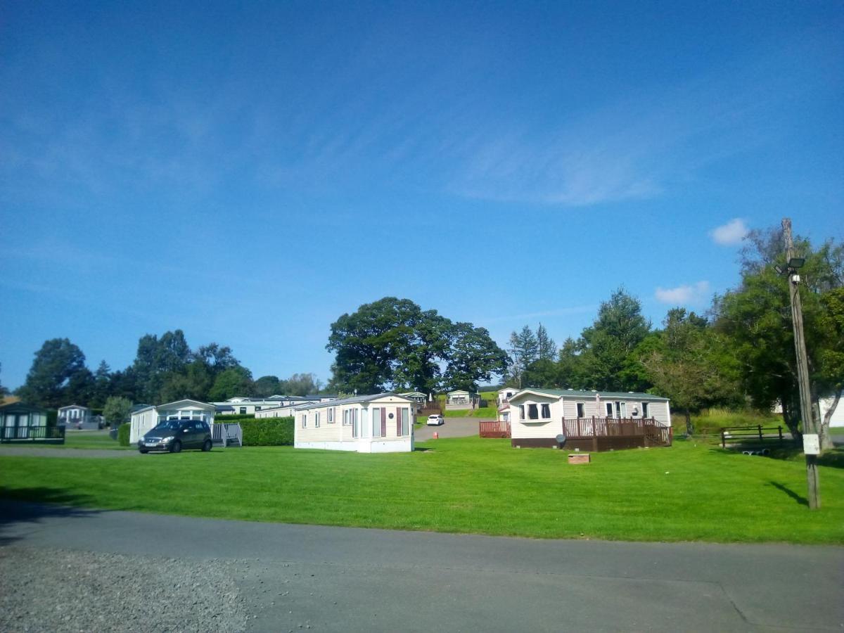 Campsie Glen Holiday Park Fintry Bagian luar foto