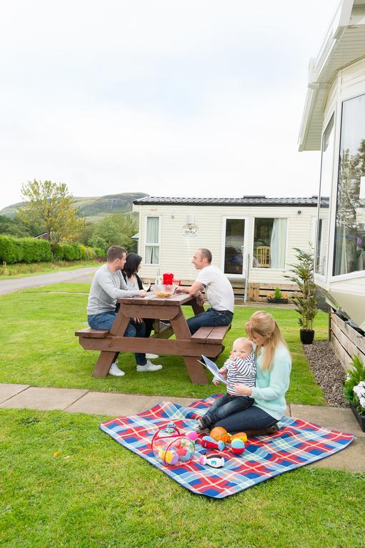 Campsie Glen Holiday Park Fintry Bagian luar foto