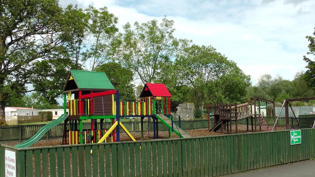Campsie Glen Holiday Park Fintry Bagian luar foto