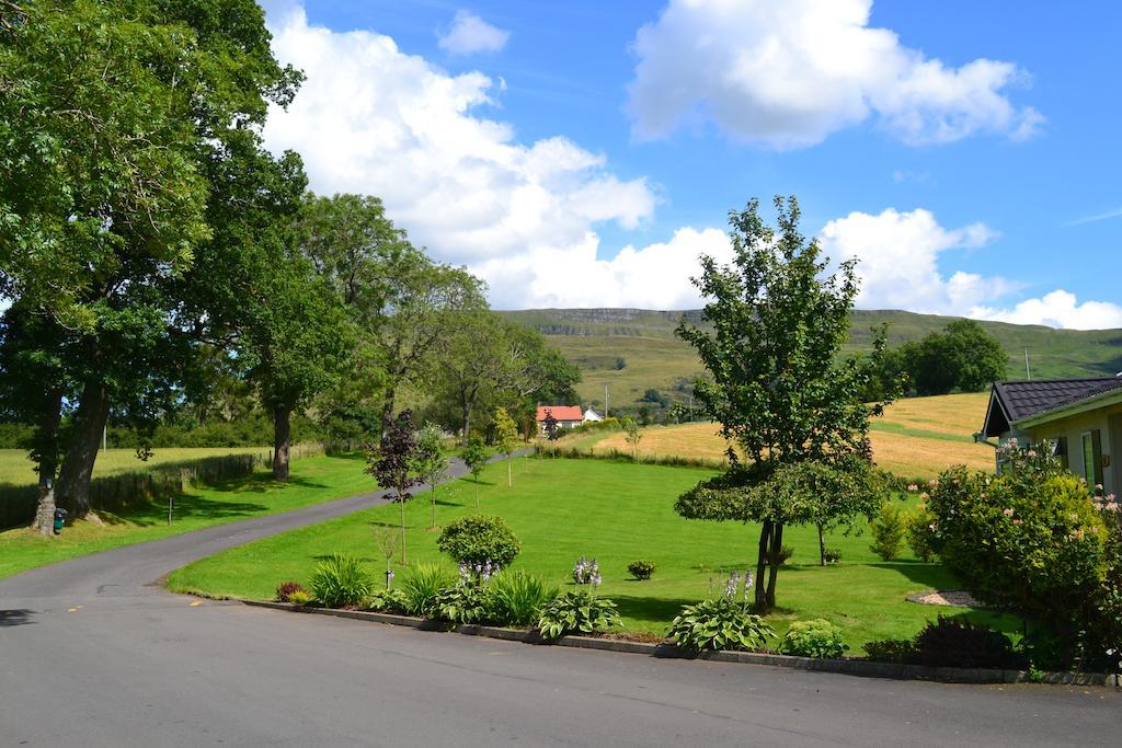 Campsie Glen Holiday Park Fintry Bagian luar foto